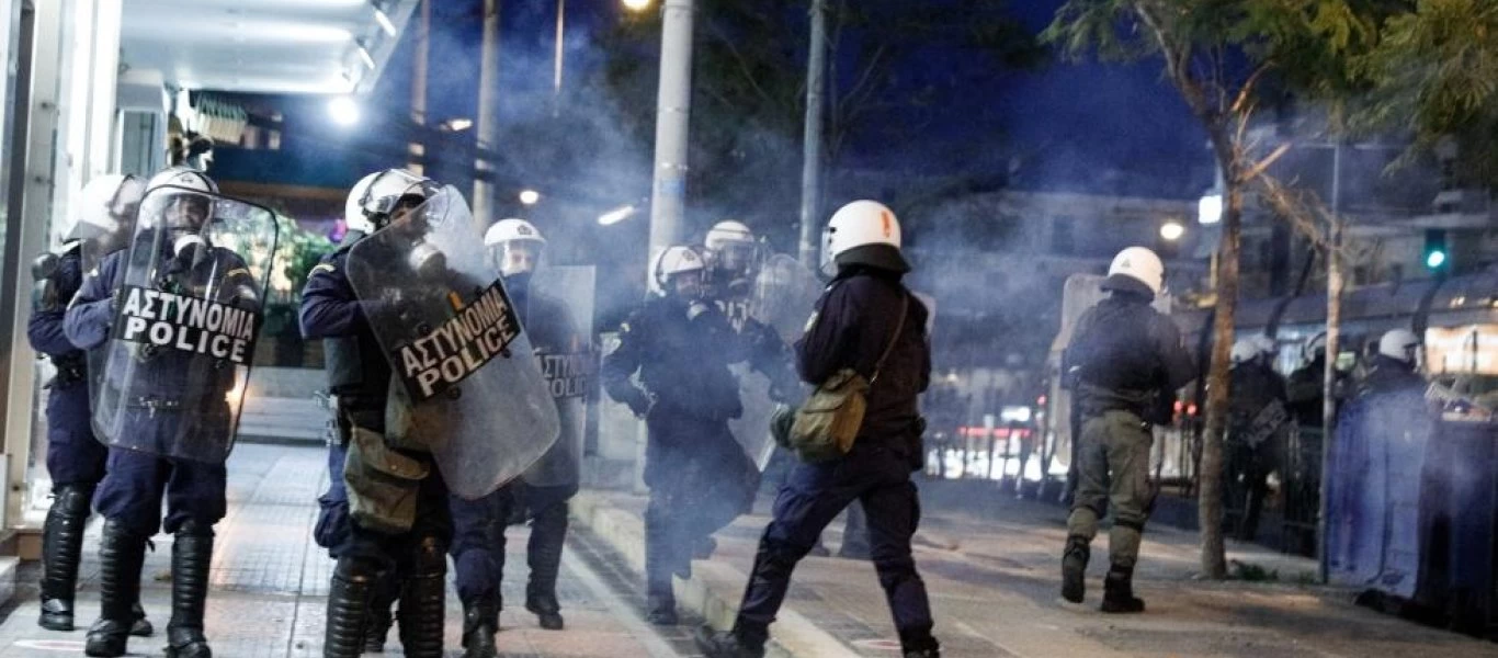 Νέα Σμύρνη: Στο μικροσκόπιο της Ασφάλειας δεκαπέντε άτομα ακόμα για τον τραυματισμό του αστυνομικού